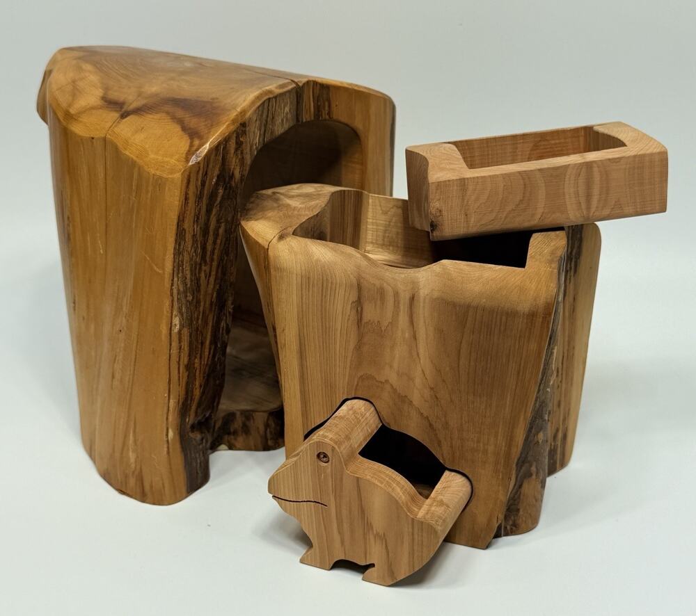 Richard Rothbard Burl Wood Puzzle Box Hand Carved Secret Frog 4 Piece 7x8"